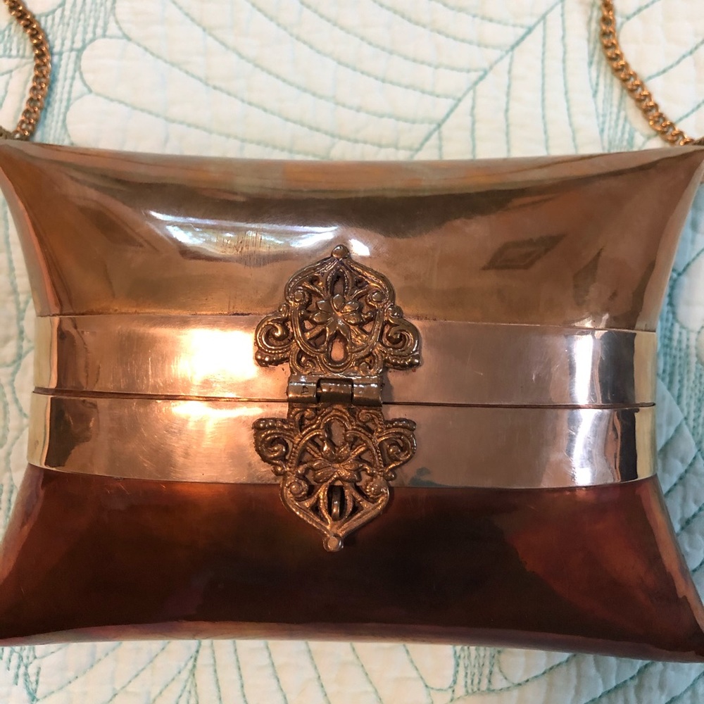 Unique Metal vintage tricolor with chain